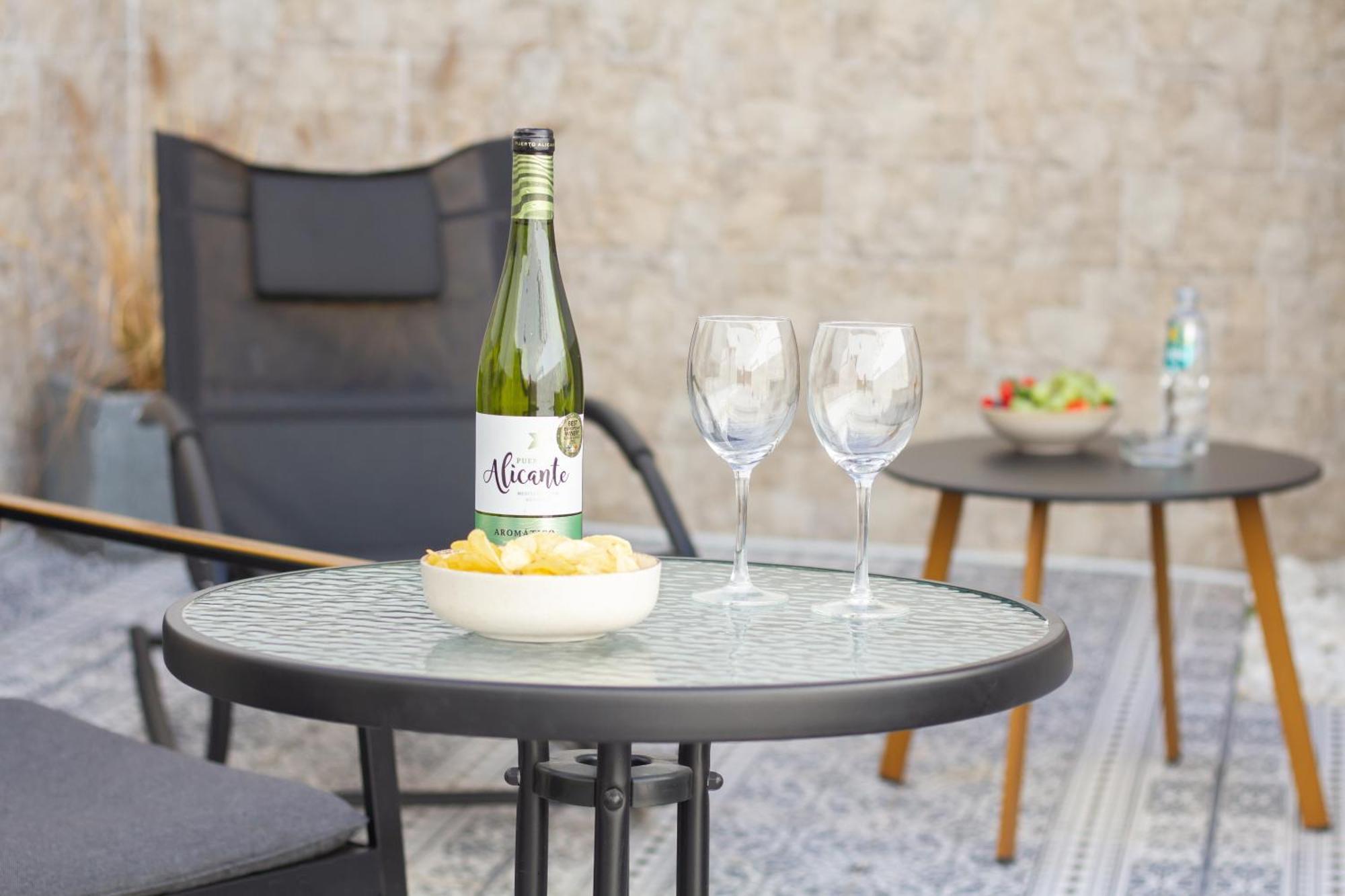 Art Apartments Alicante Luaran gambar