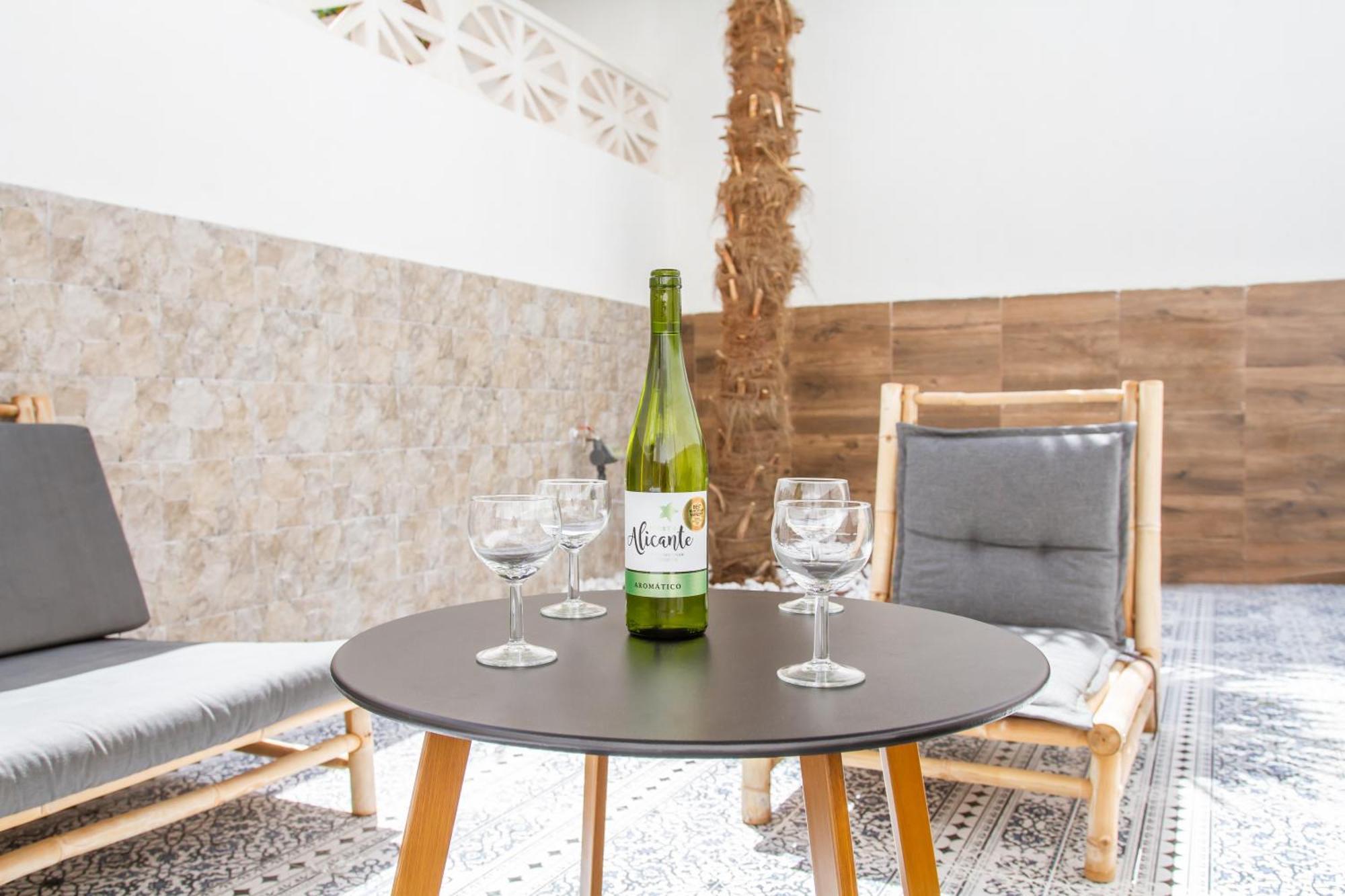 Art Apartments Alicante Luaran gambar